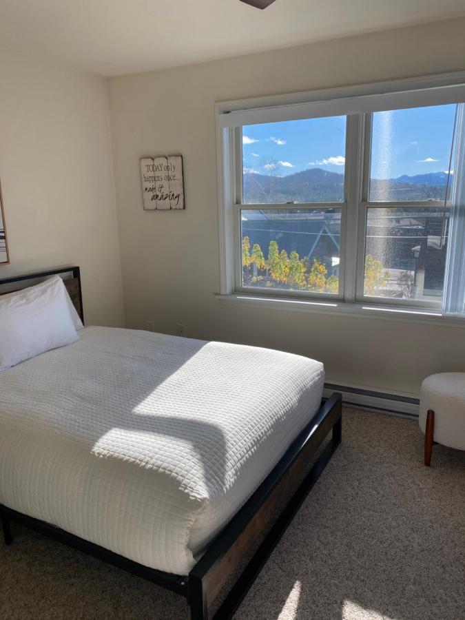 Central Lake Placid Mountain Views Exterior foto